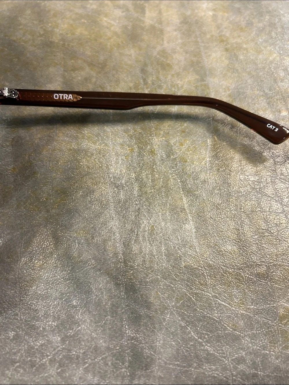 Otra Abby - Transparent Maple Sunglasses